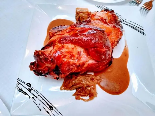 Las Piscinas Balmaseda comida rica