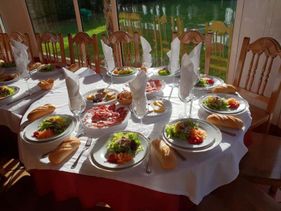 Las Piscinas Balmaseda comida