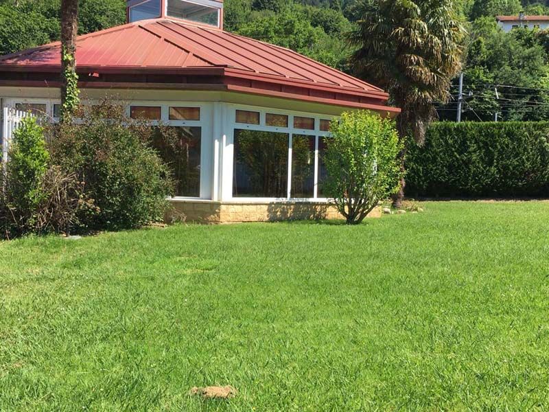 Las Piscinas Balmaseda estaciones patio