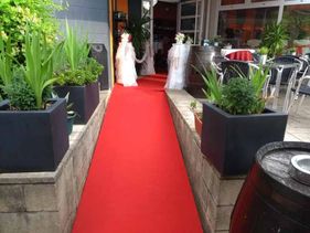 Las Piscinas Balmaseda alfombra roja
